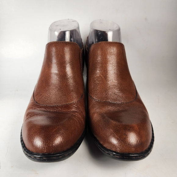 BORN Women's Rissa Ankle Booties Size 9 Brown Leather Western Heel Slip On - Picture 3 of 13
